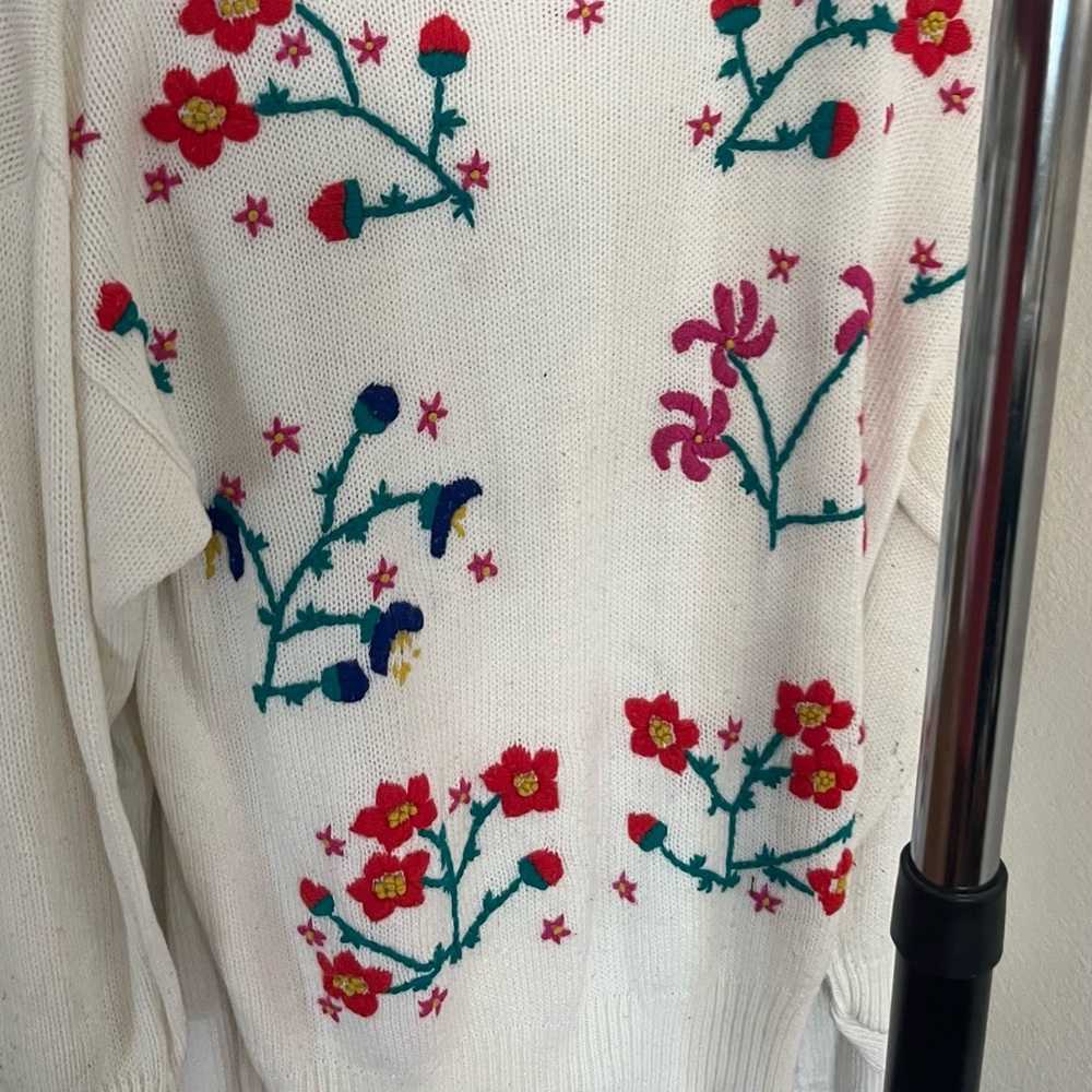 Flower sweater